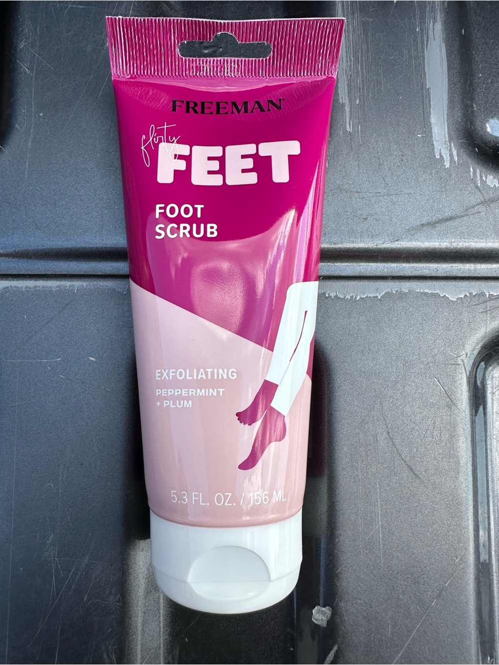 Freeman Flirty Feet Exfoliating Foot Scrub Peppermint + Plum 5.3 oz